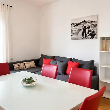 Lungomare - Alba Apartament *